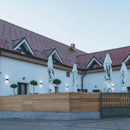 Janez 3* Maribor