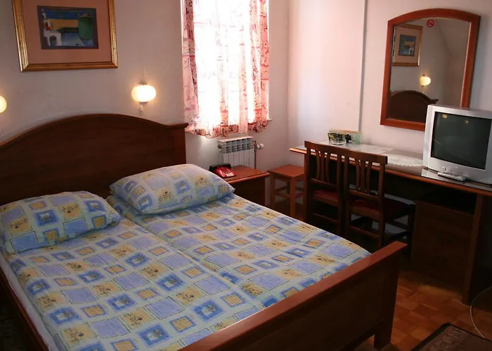 ゲストハウス Janez 3*