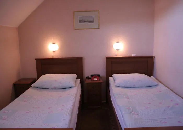 Janez ゲストハウス 3*